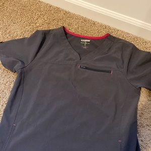 Women’s scrub top size small